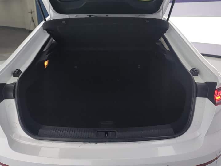 Фото 4 - Bestune B70