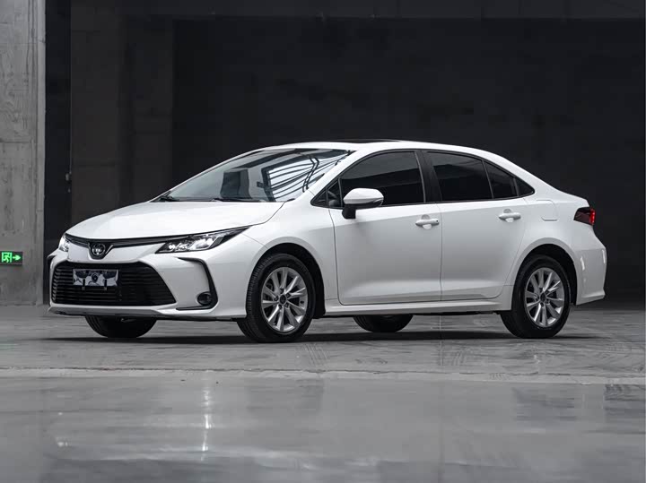 Фото 1 - Toyota Corolla