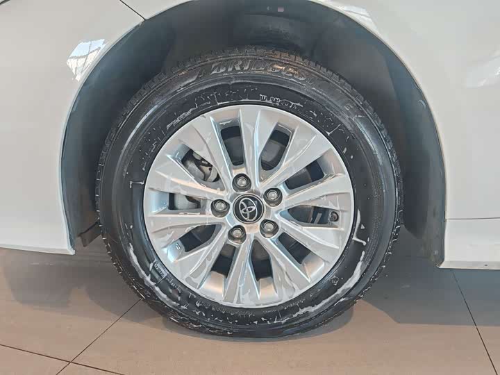 Фото 4 - Toyota Corolla