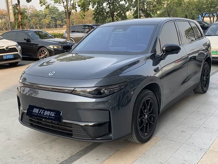 Фото 1 - Leapmotor C10