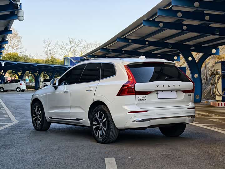 Фото 7 - Volvo XC60