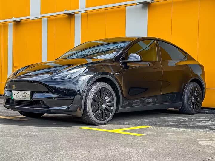 Фото 1 - Tesla Model Y