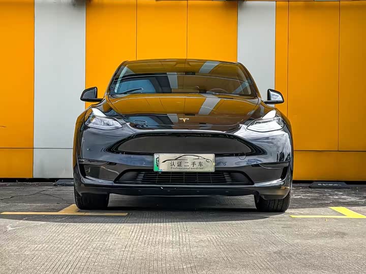 Фото 2 - Tesla Model Y