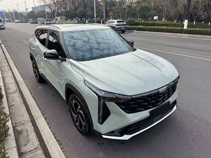 Фото 2 - Geely Atlas