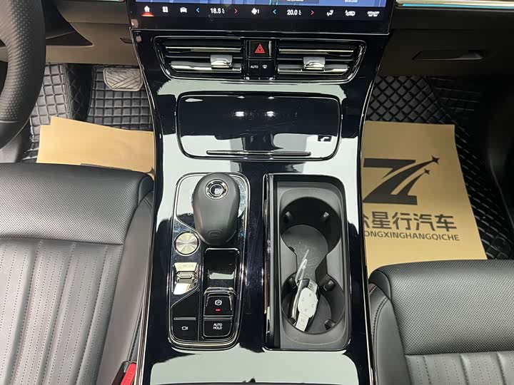 Фото 7 - GAC Trumpchi M8