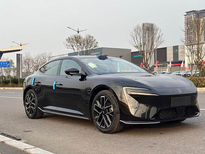 Фото 3 - Avatr 06