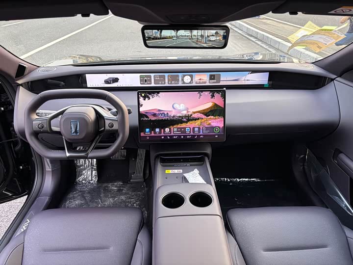 Фото 8 - Avatr 06