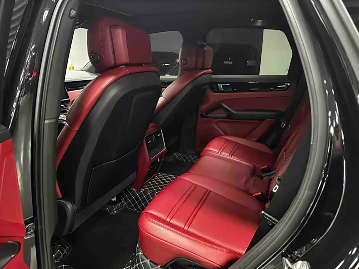 Фото 6 - Porsche Cayenne