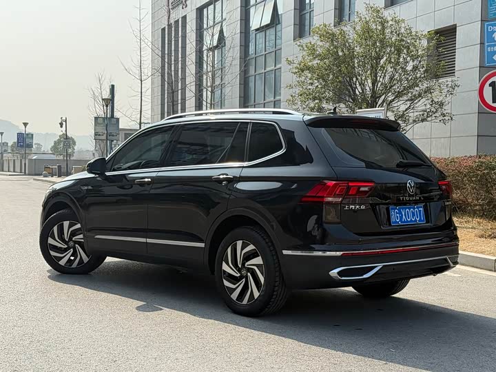 Фото 5 - Volkswagen Tiguan L Pro
