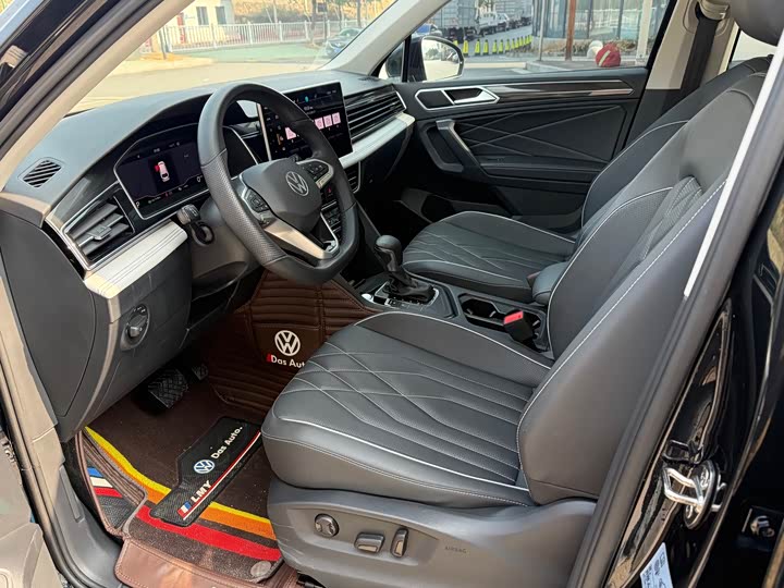 Фото 7 - Volkswagen Tiguan L Pro