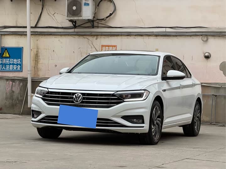 Фото 1 - Volkswagen Sagitar L