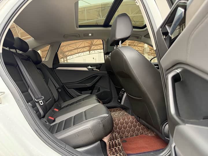 Фото 6 - Volkswagen Sagitar L