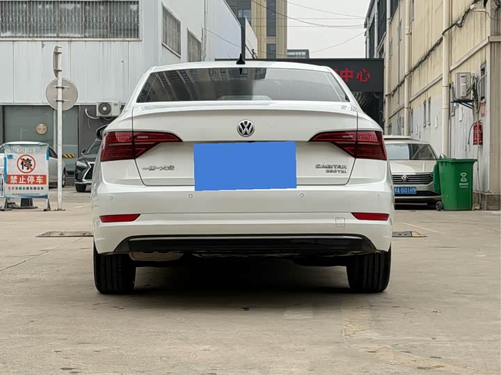 Фото 8 - Volkswagen Sagitar L