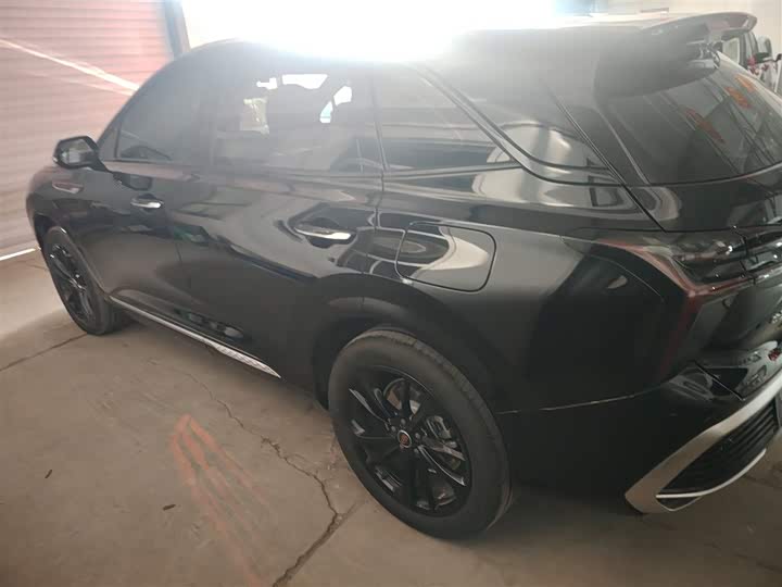 Фото 5 - Hongqi HS3 Hybrid