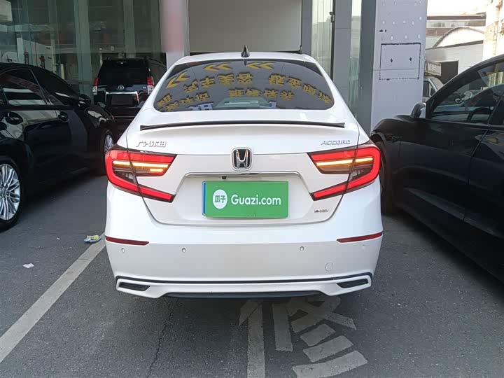 Фото 6 - Honda Accord