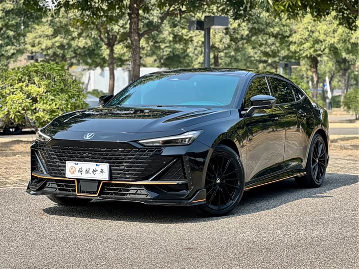 Фото 1 - Changan UNI-V