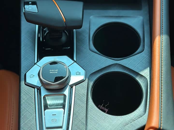 Фото 8 - Changan UNI-V