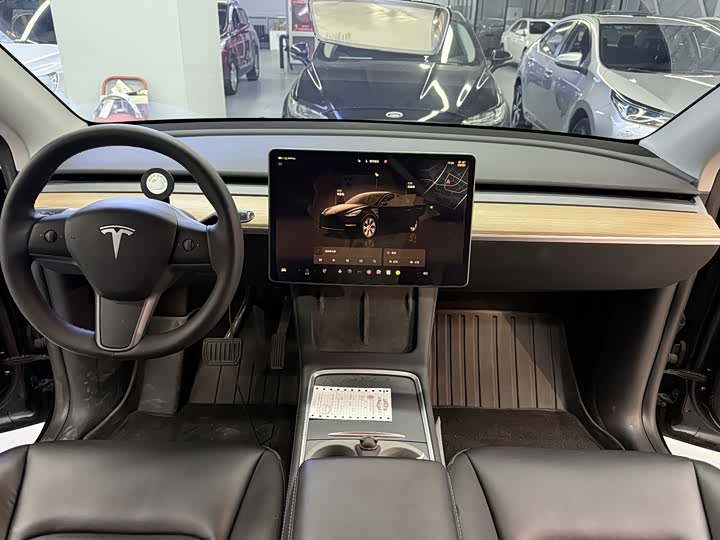 Фото 9 - Tesla Model Y