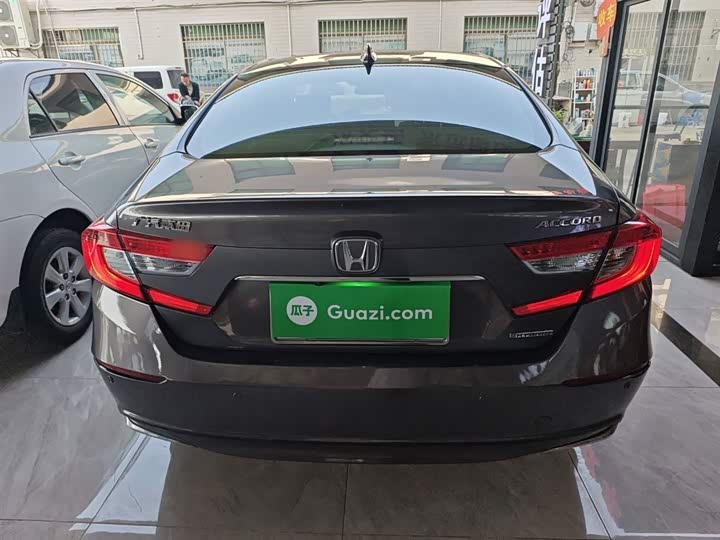 Фото 6 - Honda Accord