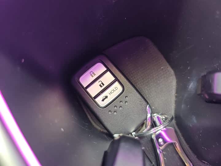 Фото 9 - Honda Accord