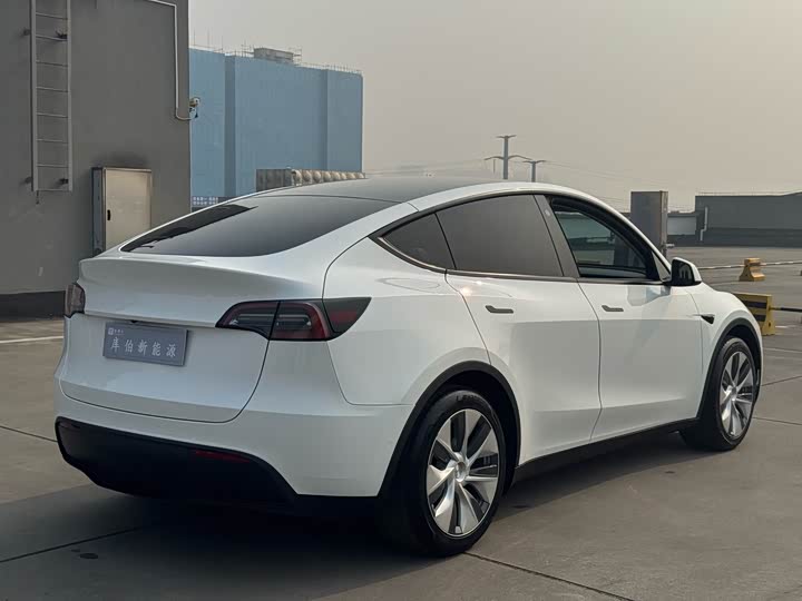 Фото 5 - Tesla Model Y