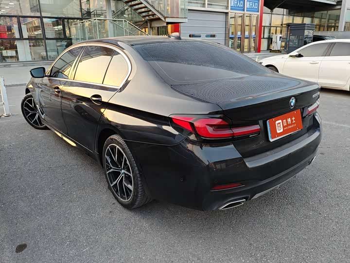 Фото 3 - BMW 5 Series