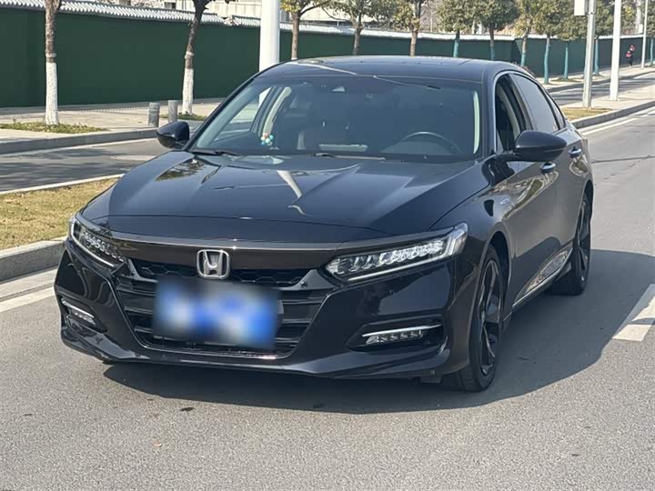 Фото 2 - Honda Accord