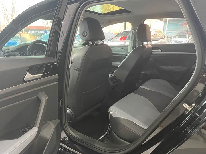 Фото 5 - Volkswagen Lavida