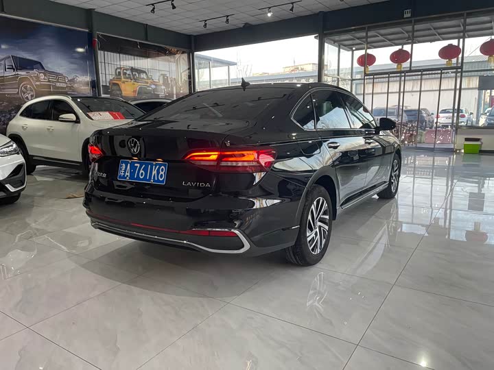 Фото 9 - Volkswagen Lavida