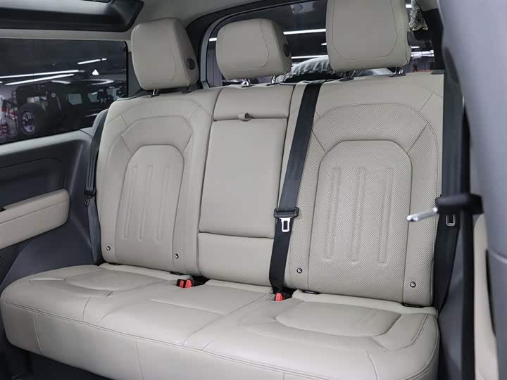 Фото 8 - Land Rover Defender