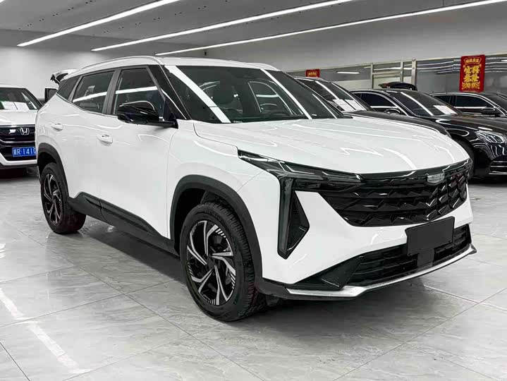 Фото 3 - Geely Atlas