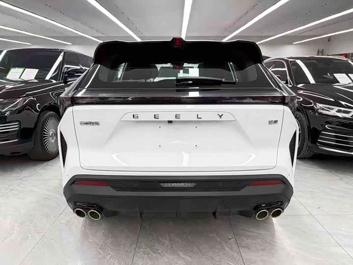 Фото 5 - Geely Atlas