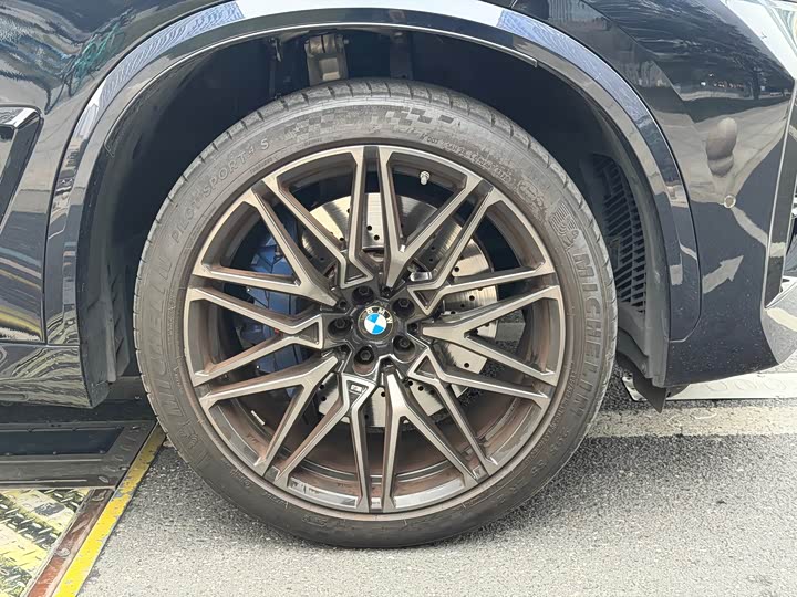 Фото 6 - BMW X5 M