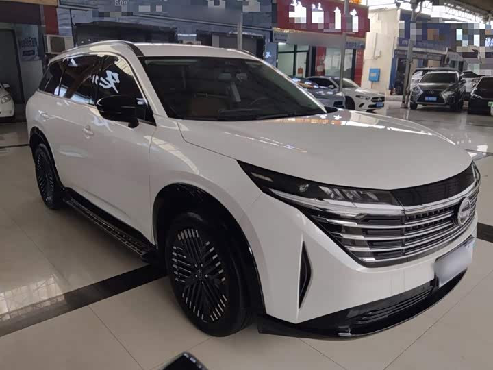 Фото 4 - Nissan Pathfinder