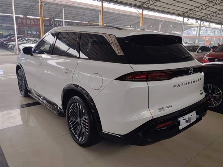 Фото 5 - Nissan Pathfinder