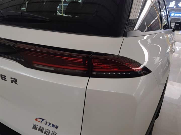 Фото 8 - Nissan Pathfinder