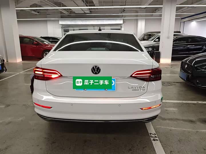 Фото 6 - Volkswagen Lavida