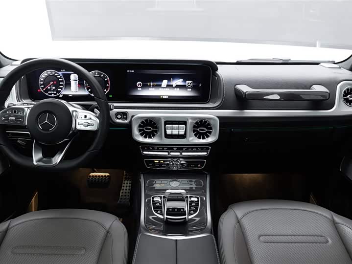 Фото 9 - Mercedes-Benz G-Class