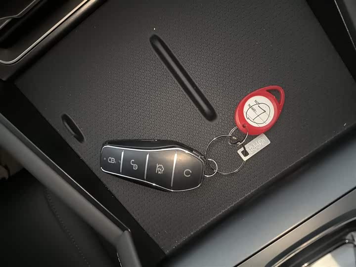 Фото 9 - BYD Qin L