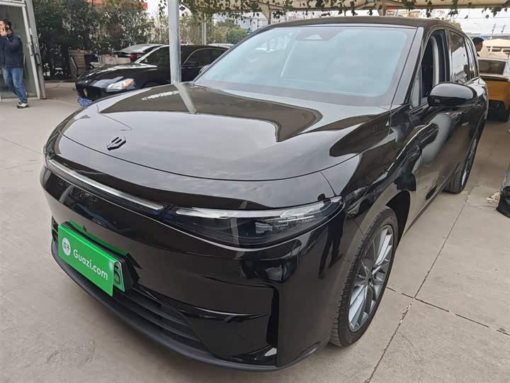 Фото 1 - Leapmotor C10