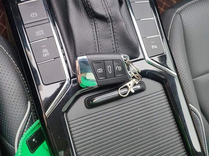 Фото 9 - Volkswagen Passat