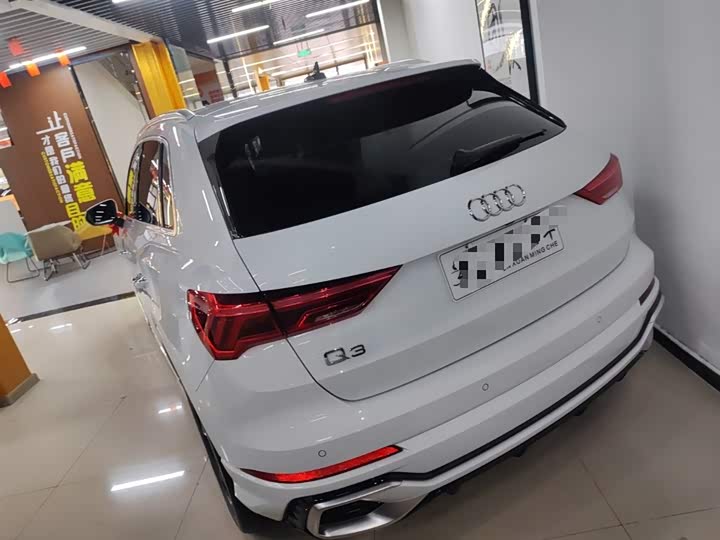 Фото 5 - Audi Q3