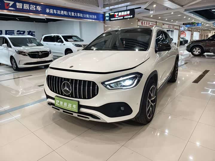 Фото 2 - Mercedes-Benz GLA-Class