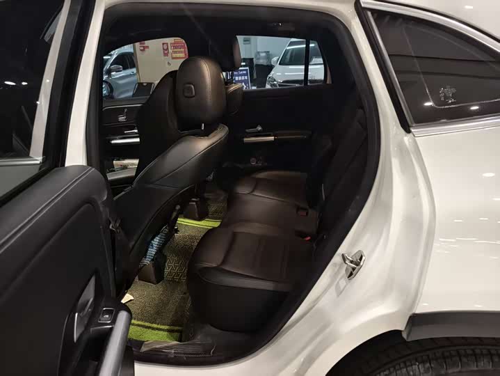 Фото 5 - Mercedes-Benz GLA-Class