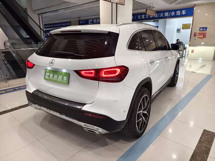 Фото 7 - Mercedes-Benz GLA-Class