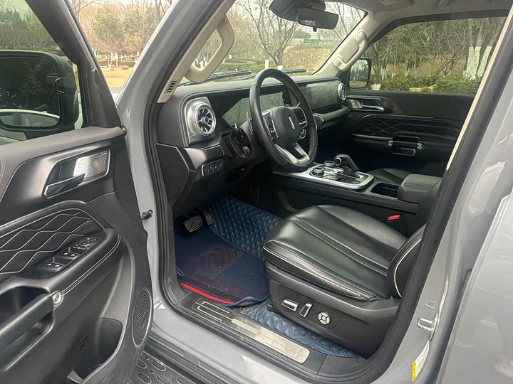 Фото 5 - Tank 300