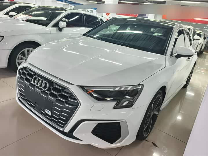 Фото 1 - Audi A3