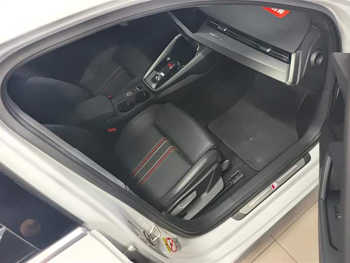 Фото 8 - Audi A3