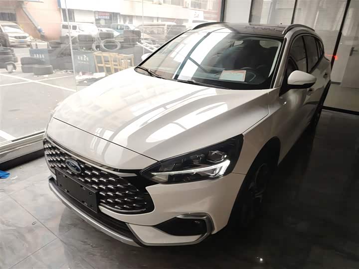 Фото 1 - Ford Focus