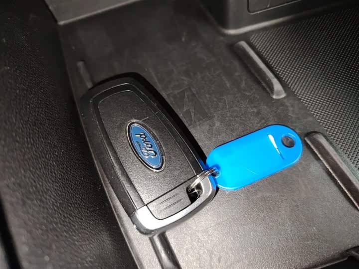 Фото 9 - Ford Focus